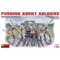 MiniArt 35137 Pushing Soviet Soldiers (1:35)