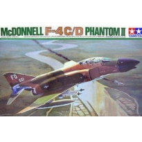 Tamiya 60305 McDonnell F-4C/D Phantom II (1:32)