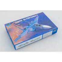 Trumpeter 01645 Russian Su-27UB Flanker C (1:72)