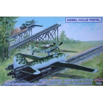 Siebel Mistel Halle mit Ta-152H-1 (1:72)