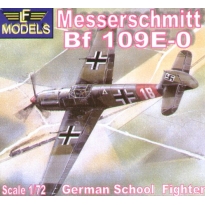 Messerschmitt Bf 109E-0 German School Fighter (1:72)