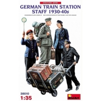 MiniArt 38010 German Train Station Staff 1930-40s (1:35)