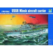Trumpeter 05703 Aircraft Carrier USSR MINSK (1:700)