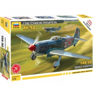 Zvezda 7313 Yak-9D Soviet Fighter (1:72)