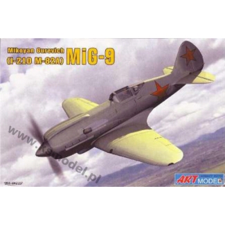 Art Model 7207 Mikoyan Gurevich (I-210 M-82A) MiG-9 (1:72)