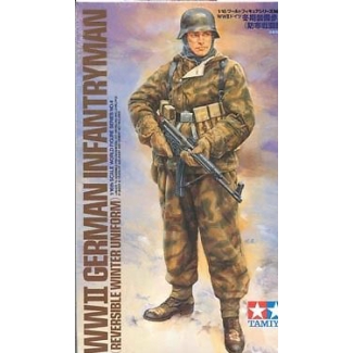 Tamiya 36304 WWII German Infantryman (1:16)