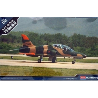 Academy 12236 R.O.K. Air Force T-59 Hawk Mk.67 (1:48)