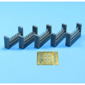 AML O7217 German WW II Smoke grenades for AFV ( PUR + PE parts) (1:72)