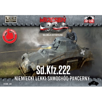 First to Fight Sd.Kfz.222 - Niemiecki Lekki Samochód Pancerny (1:72)