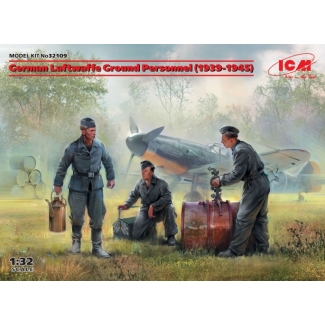 German Luftwaffe Ground Personnel (1939-1945) (3 figures) (1:32)