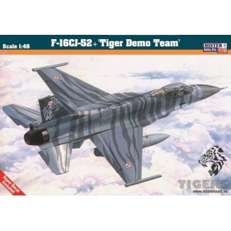 MisterCraft G115 F-16CJ-52 + 'Tiger Demo Team'(1:48)