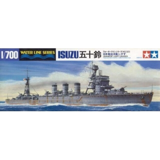 Tamiya 31323 Japanese Light Cruiser Isuzu (1:700)