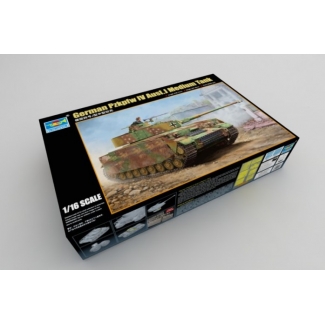 Trumpeter 00921 German Pzkpfw IV Ausf.J Medium Tank (1:16)