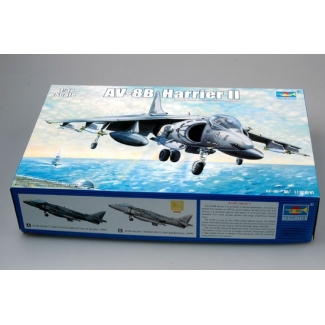 Trumpeter 02229 American VSTOL jet Mcdonnell Douglas AV-8B Harrier II (1:32)